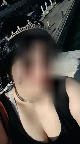 Agnes, 40