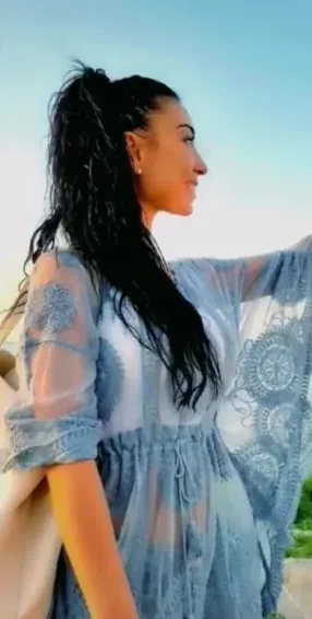 Ella, 40