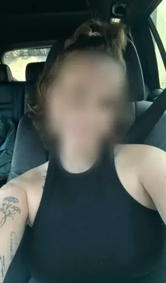 Katja, 35