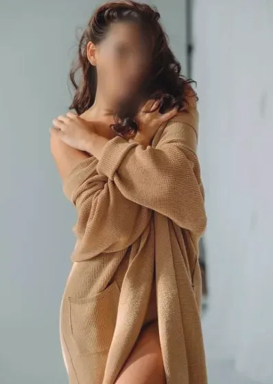 Katrine, 35