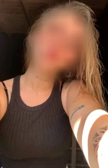Mette, 32