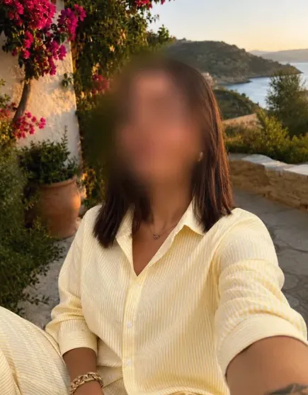 Nour, 23
