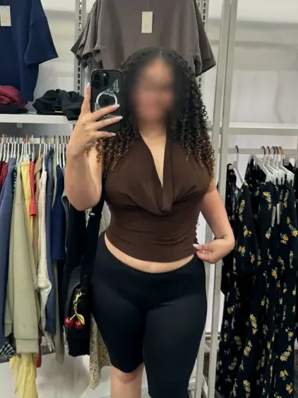 Simone, 30